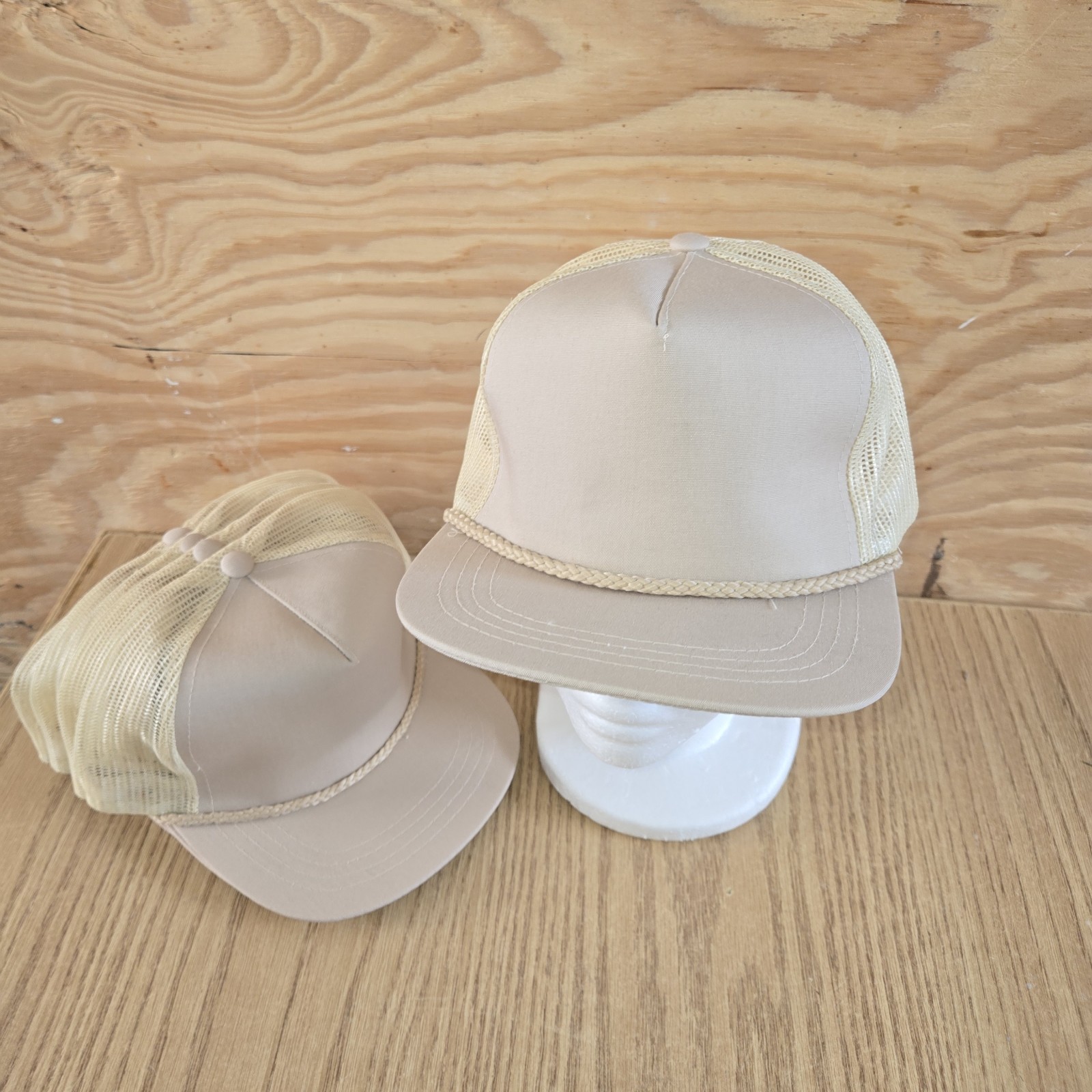 Vintage Yupoong Tan Beige Trucker Hat Adjustable Snapback Nylon OSFM NOS 1 Per