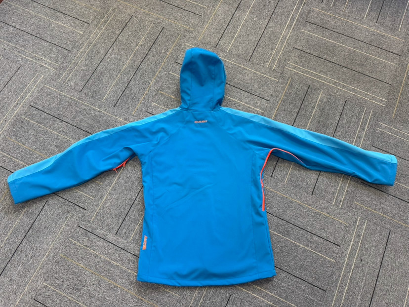 EIGER EXTREME mammoth softshell jacket. Men’s. NWT