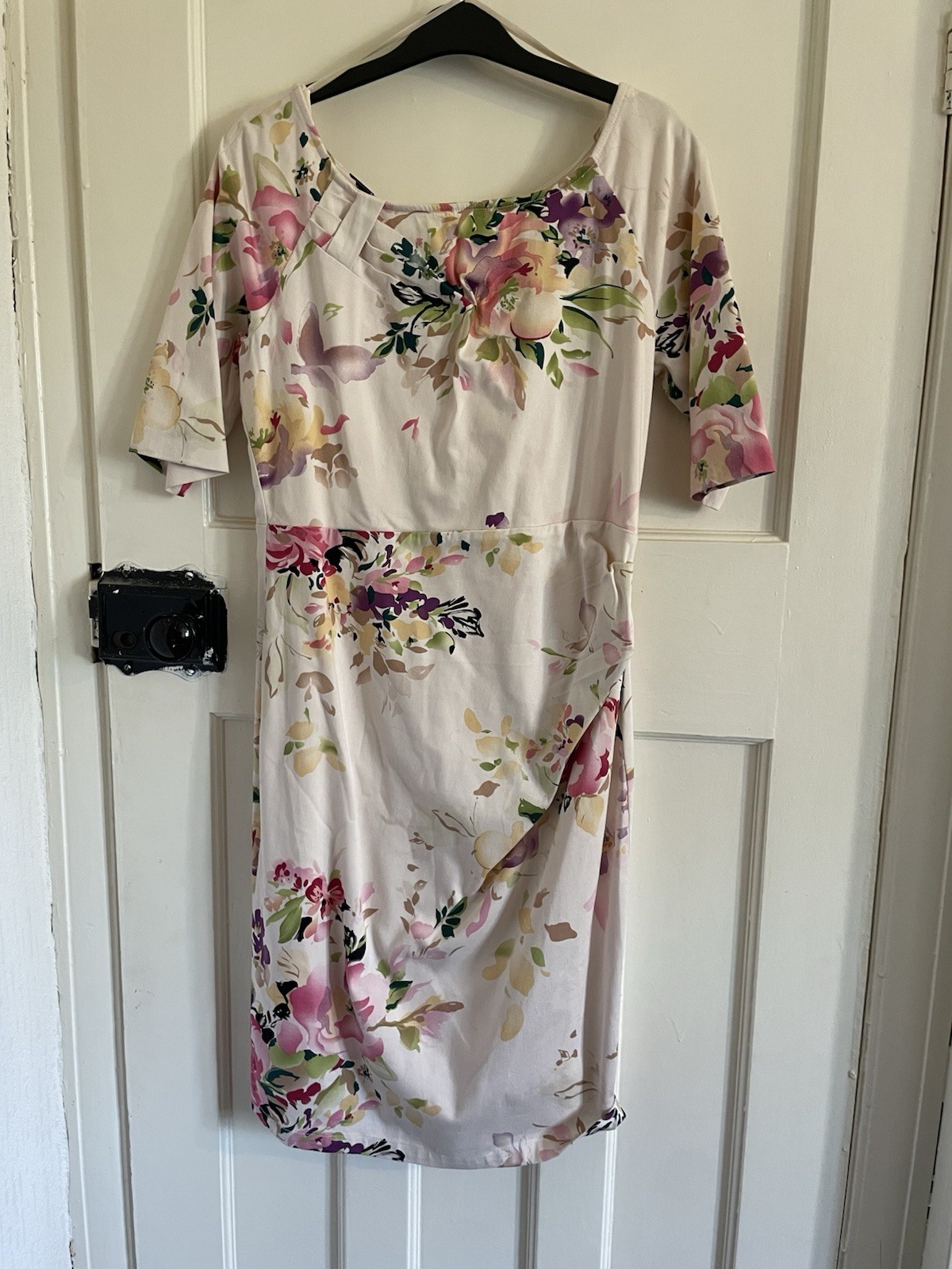 Jolie Moi Pale Pink Round Neck Floral Side Rouched Knee Length Dress Size 14