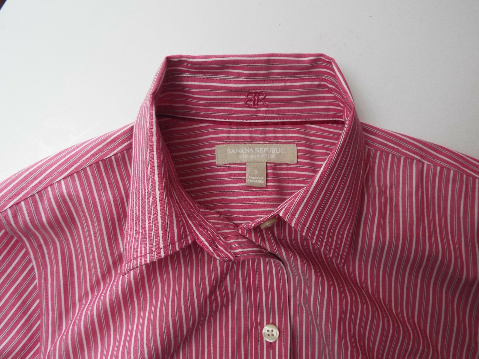 Banana Republic Ladies Top Size 2 Fitted Free Returns 1 Day shipping