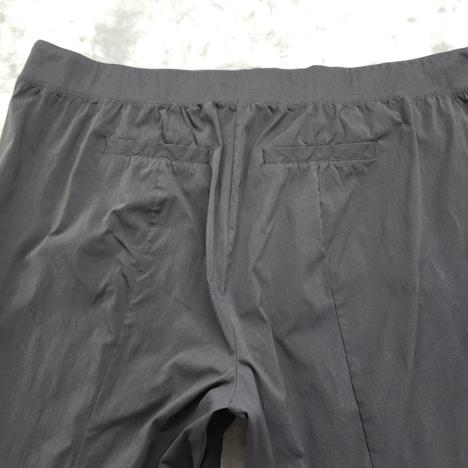 Torrid Pants Womens 5 5X/28 Black Happy Camper Crop Active Scrunch Hem Pockets