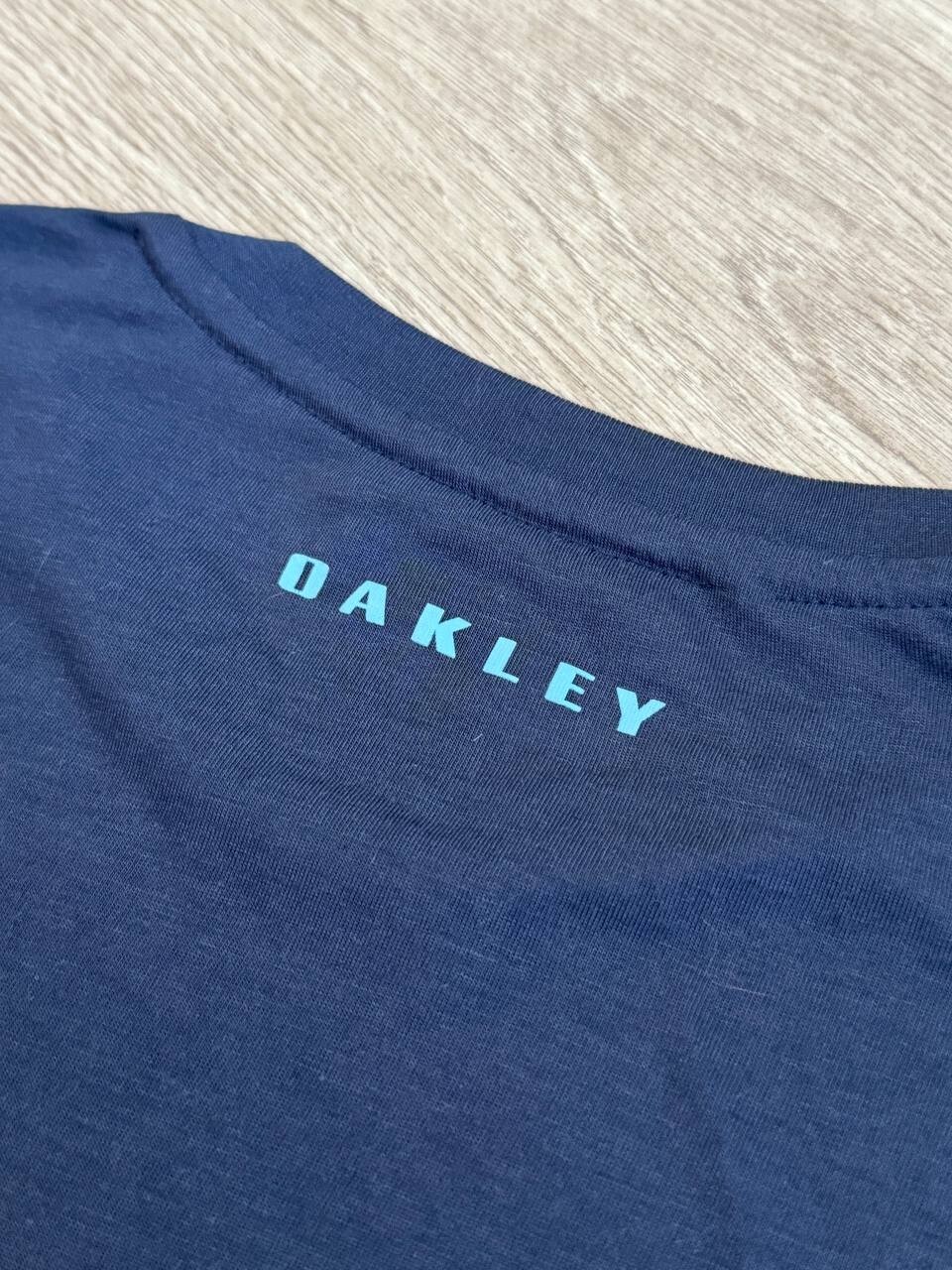 Vintage Oakley T-shirt