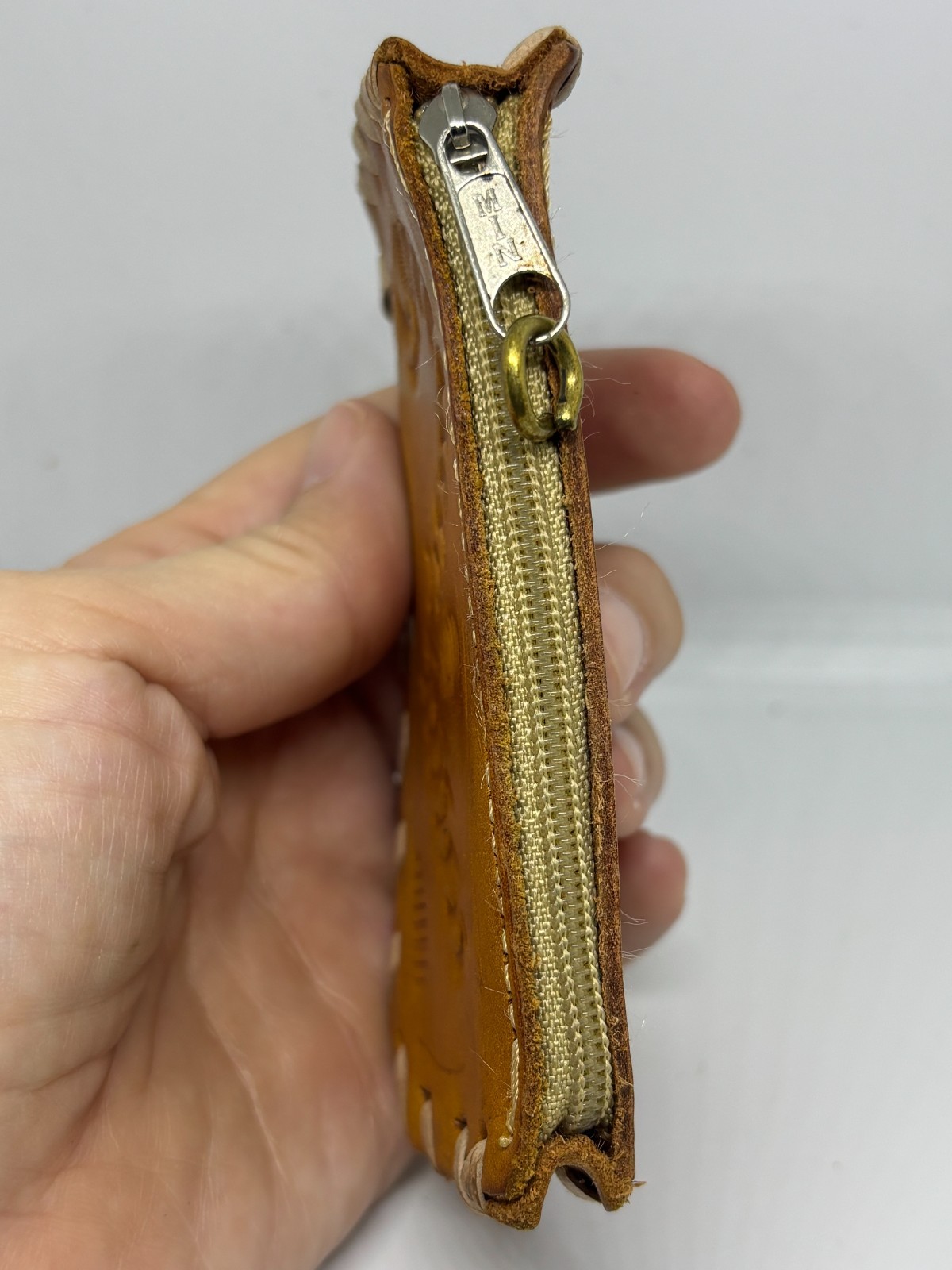Vintage 70s Hand Tooled Leather Wallet Coin Purse PARAGUAY Embossed Zip Souvenir
