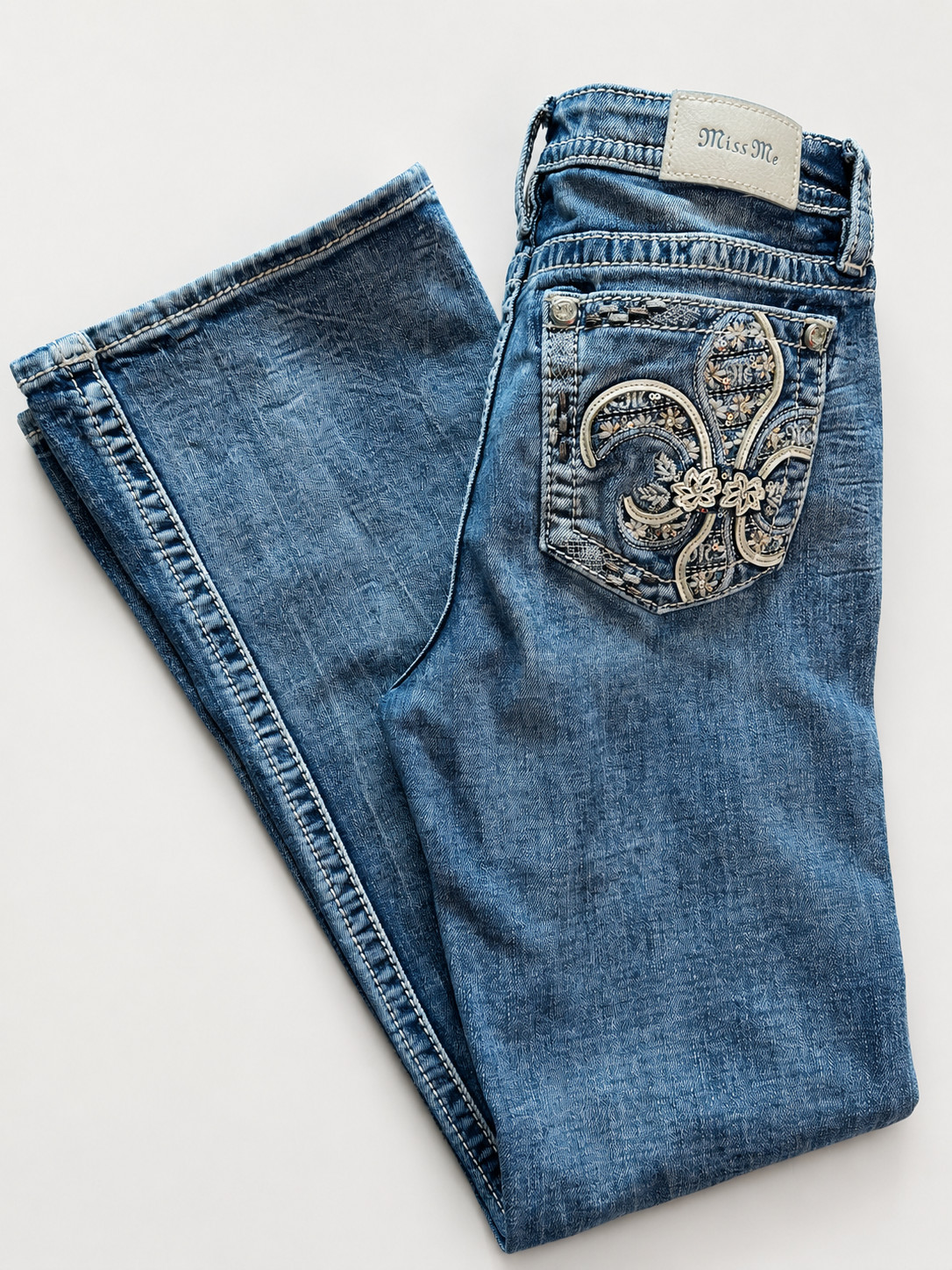 Miss Me Women’s Jeans Size 28 Mid Rise Bootcut Fleur De Lis Embellished Pocket
