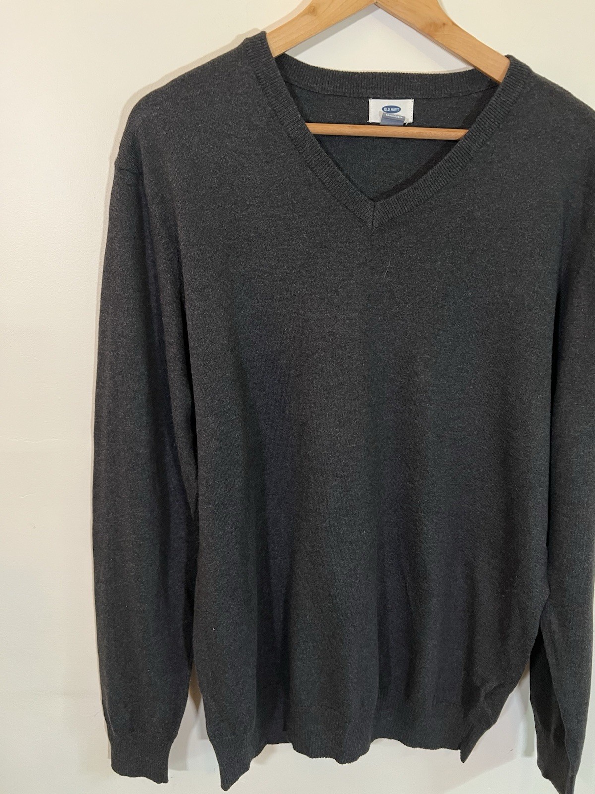 Old Navy Mens Large Charcoal Gray V Neck Pullover Sweater Long Sleeve Classic