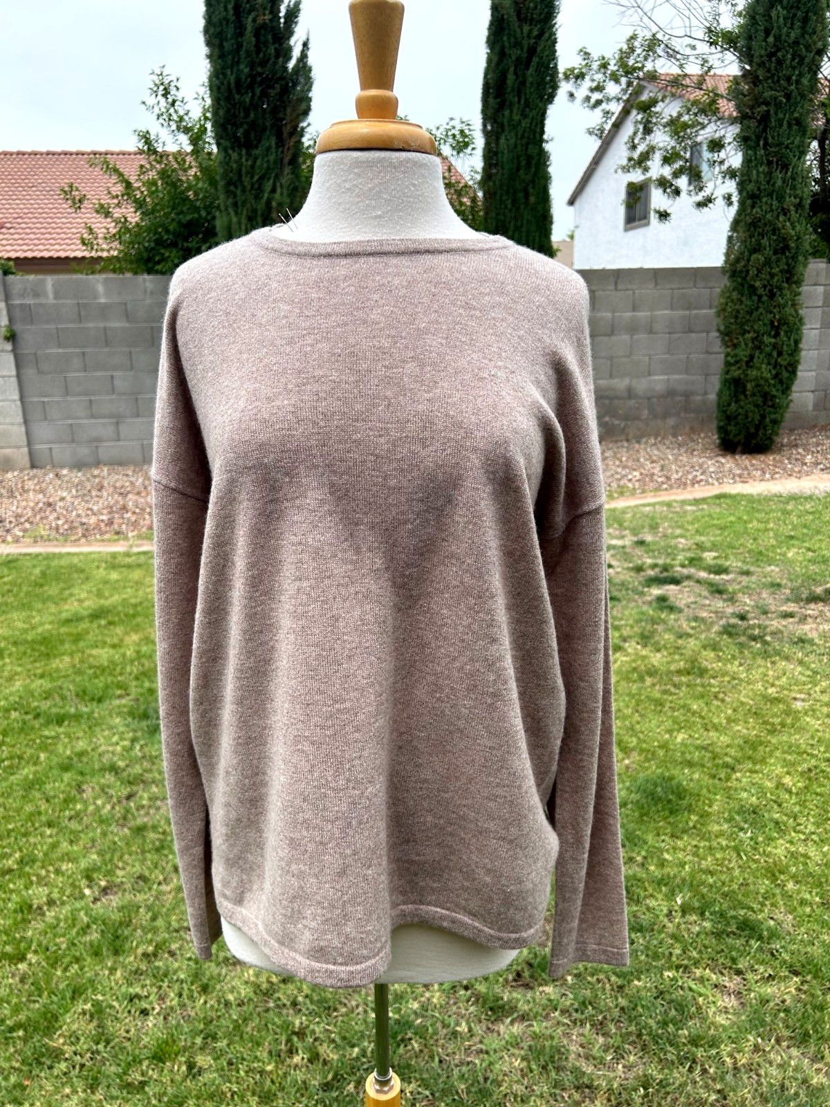 Van Winkle & Co Cashmere Long Sleeve Crew Neck Sleep Top L Toast $138 NWT