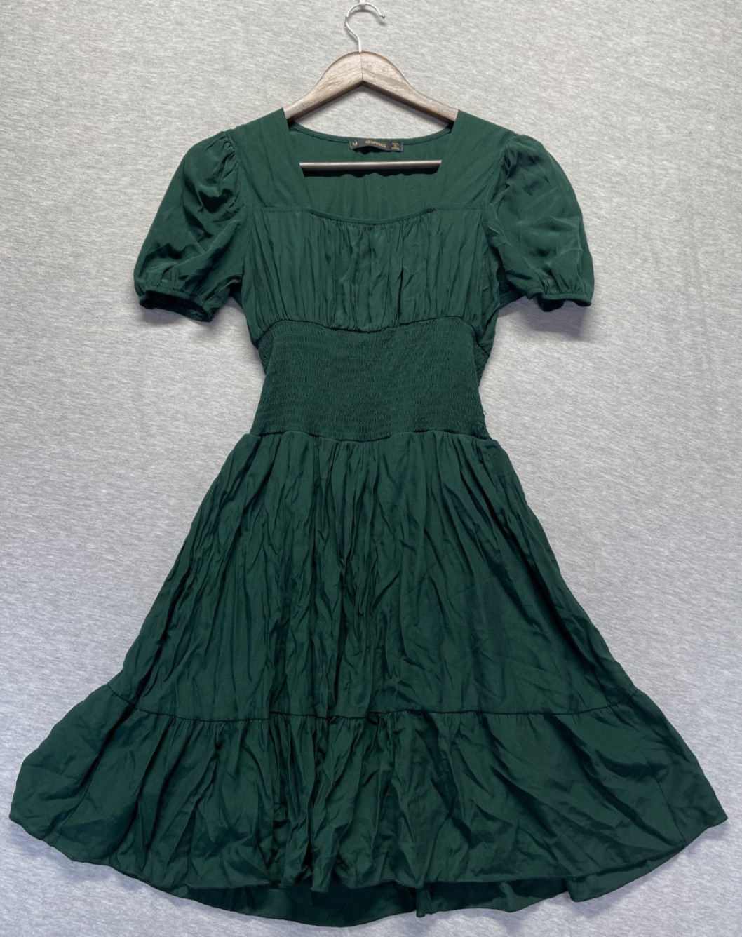 Hesperus Tiered Fit & Flare Dress Womens Medium Green Square Neck Smocked Waist
