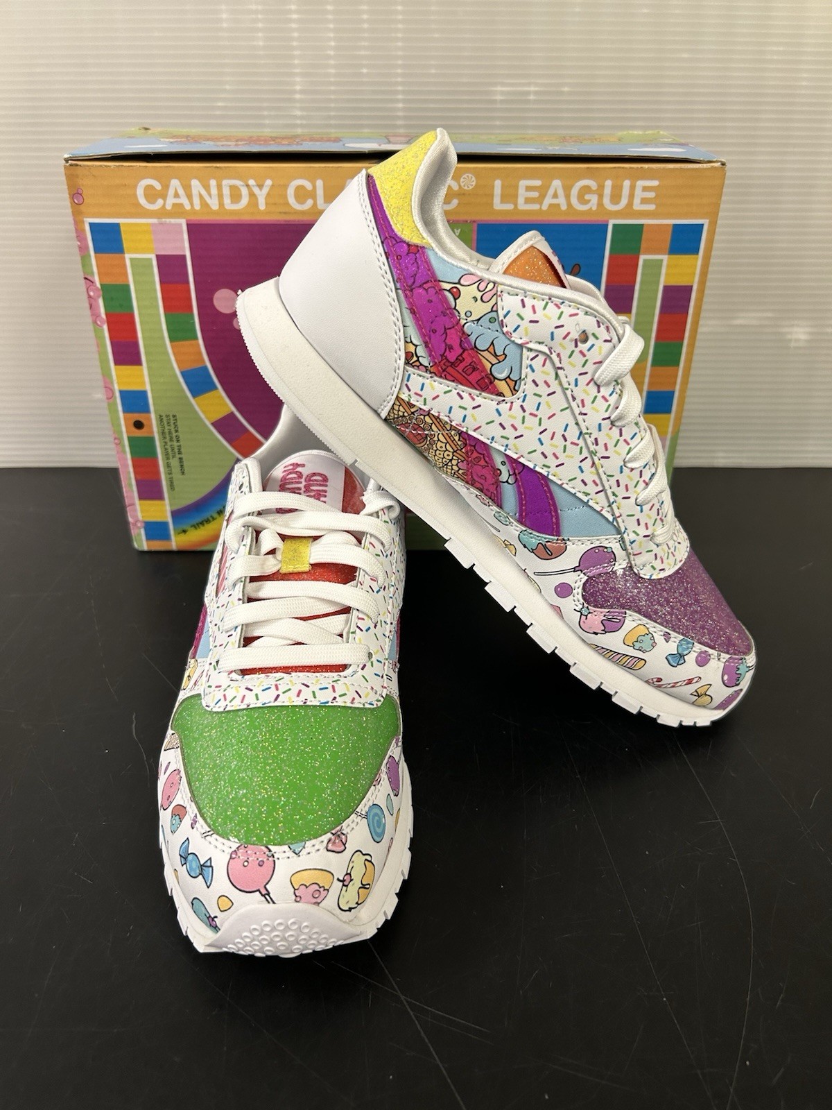 Reebok Candy Land Classic Leather GS Size 6 Shoes (Big Kids)