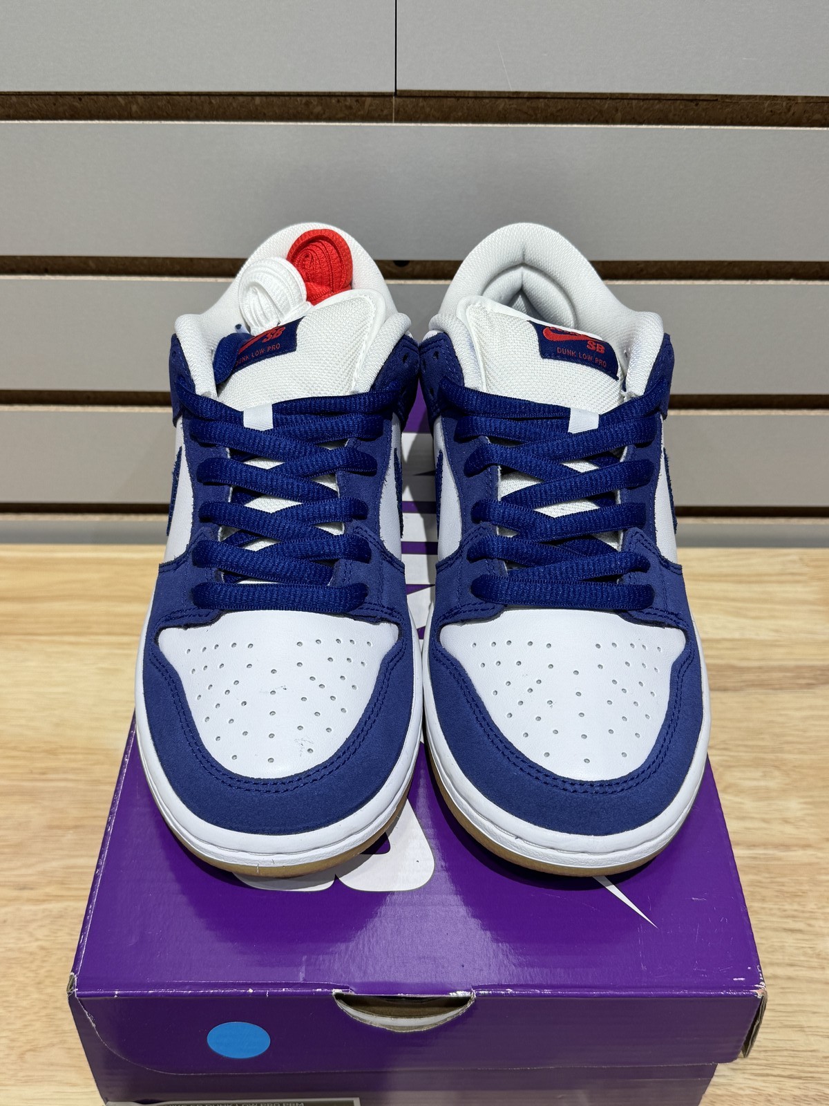 Size 8M/9.5W – Nike SB Dunk Low Los Angeles Dodgers Sz 8 DO9395-400