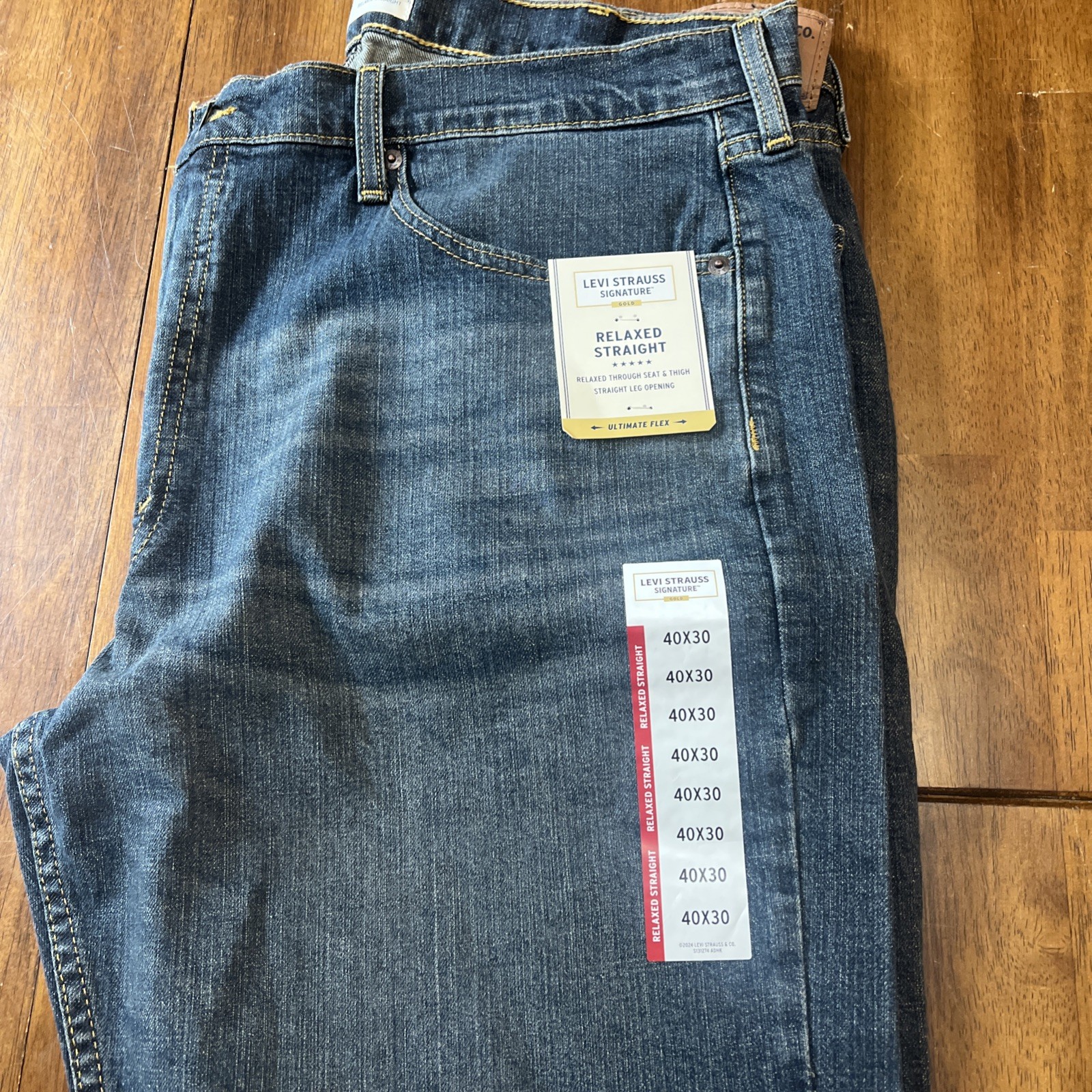 Signature by Levi Strauss & Co. Gold Label Men’s Bootcut Fit Jeans 40×30