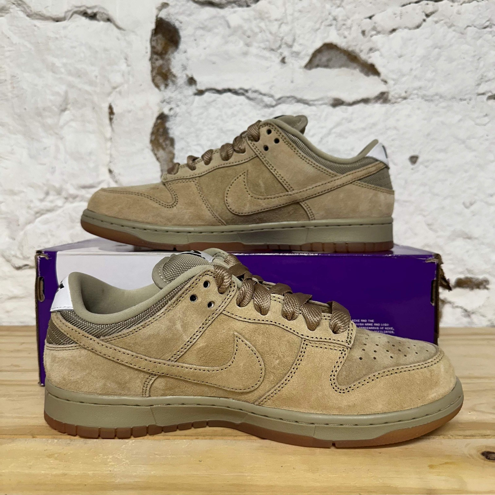 Nike SB Dunk Low Pro B ‘Parachute Beige’ Men’s Size 9 NEW Sneakers HJ0367-200