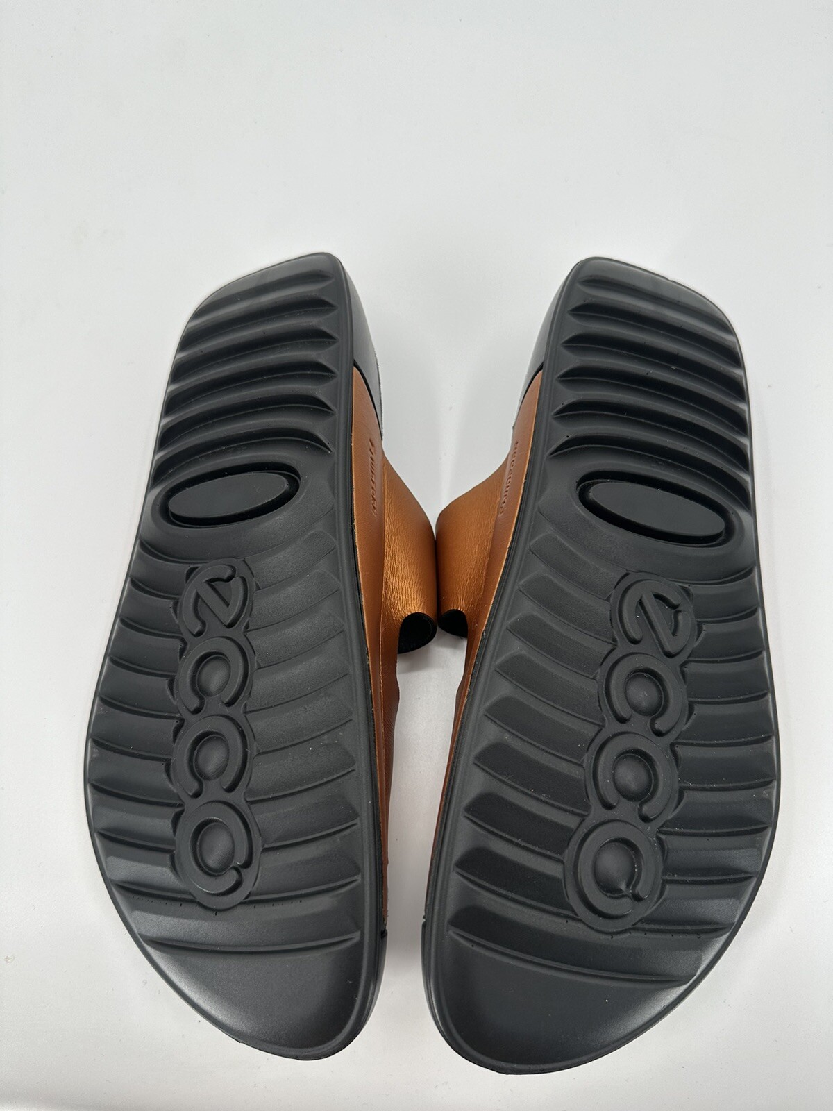 ECCO 2nd Cozmo Women’s Sz 10-10.5 Two Strap Fluidform Leather Sandals Bronze