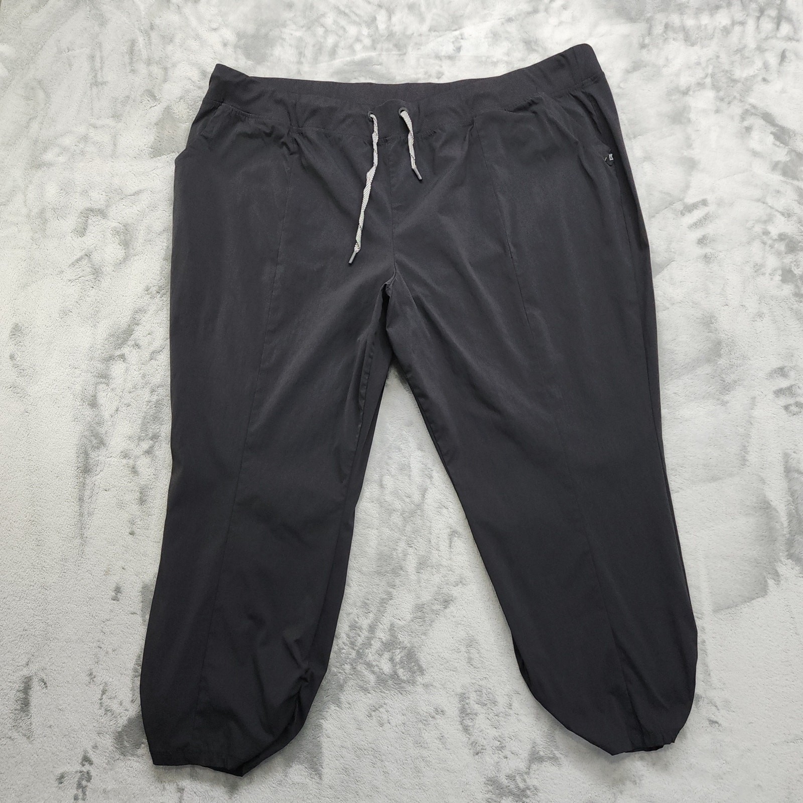 Torrid Pants Womens 5 5X/28 Black Happy Camper Crop Active Scrunch Hem Pockets