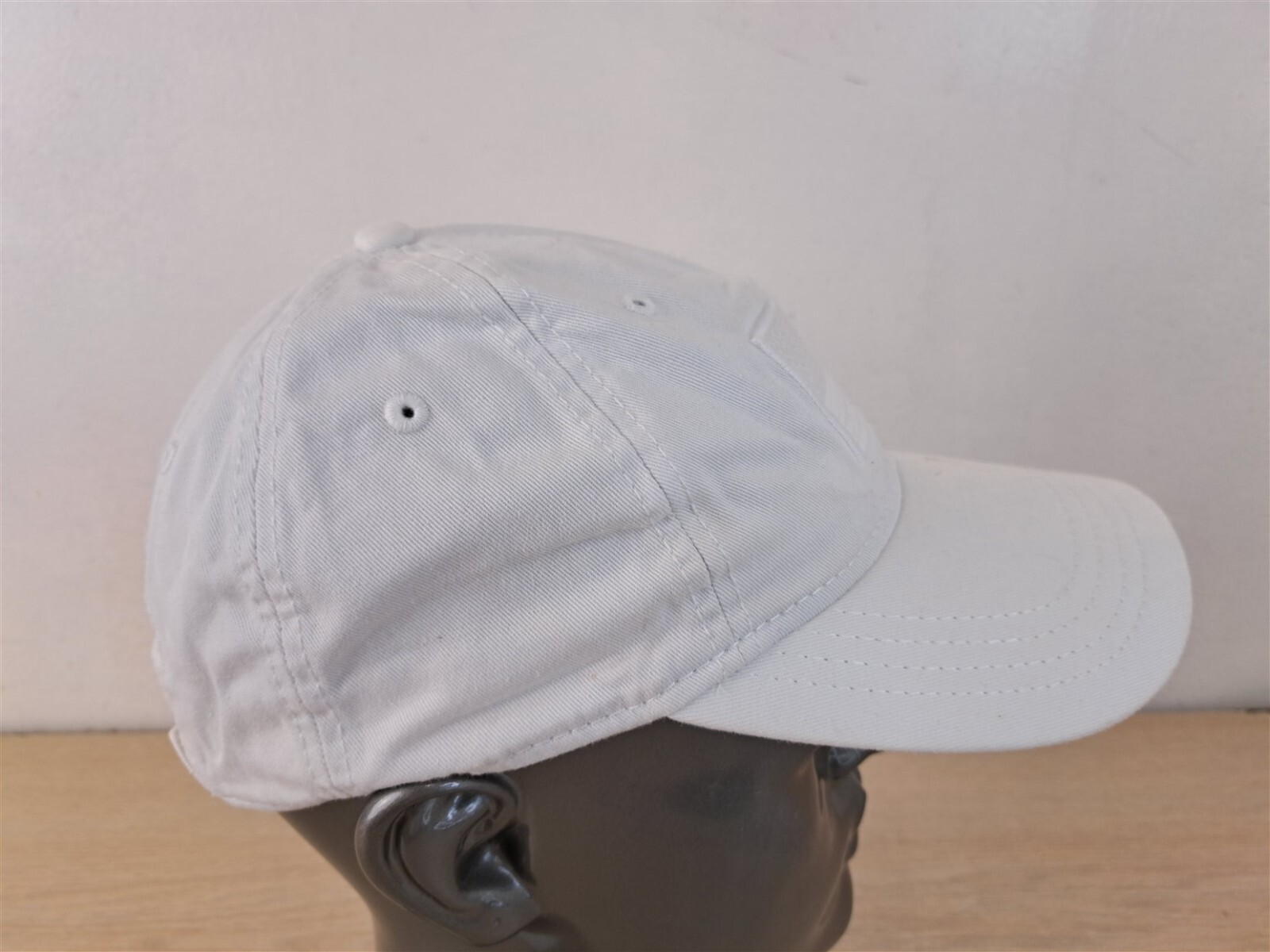 ACADEMY SPORTS OUTDOORS USA FLAG ADJUSTABLE STRAPBACK BASEBALL HAT/CAP, WHITE