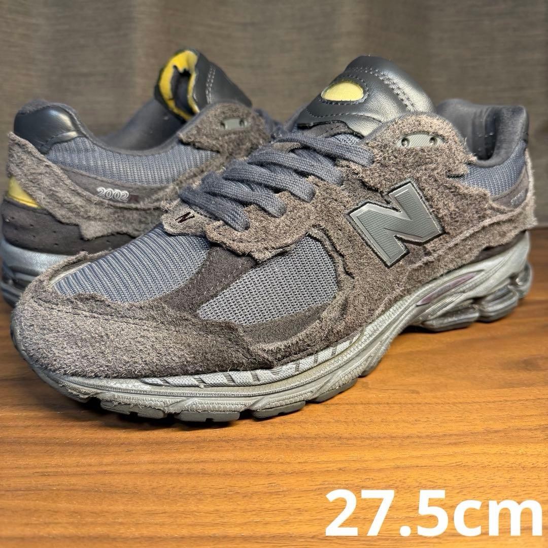 Men 9.5US Newbalance M2002Rdb Phantom