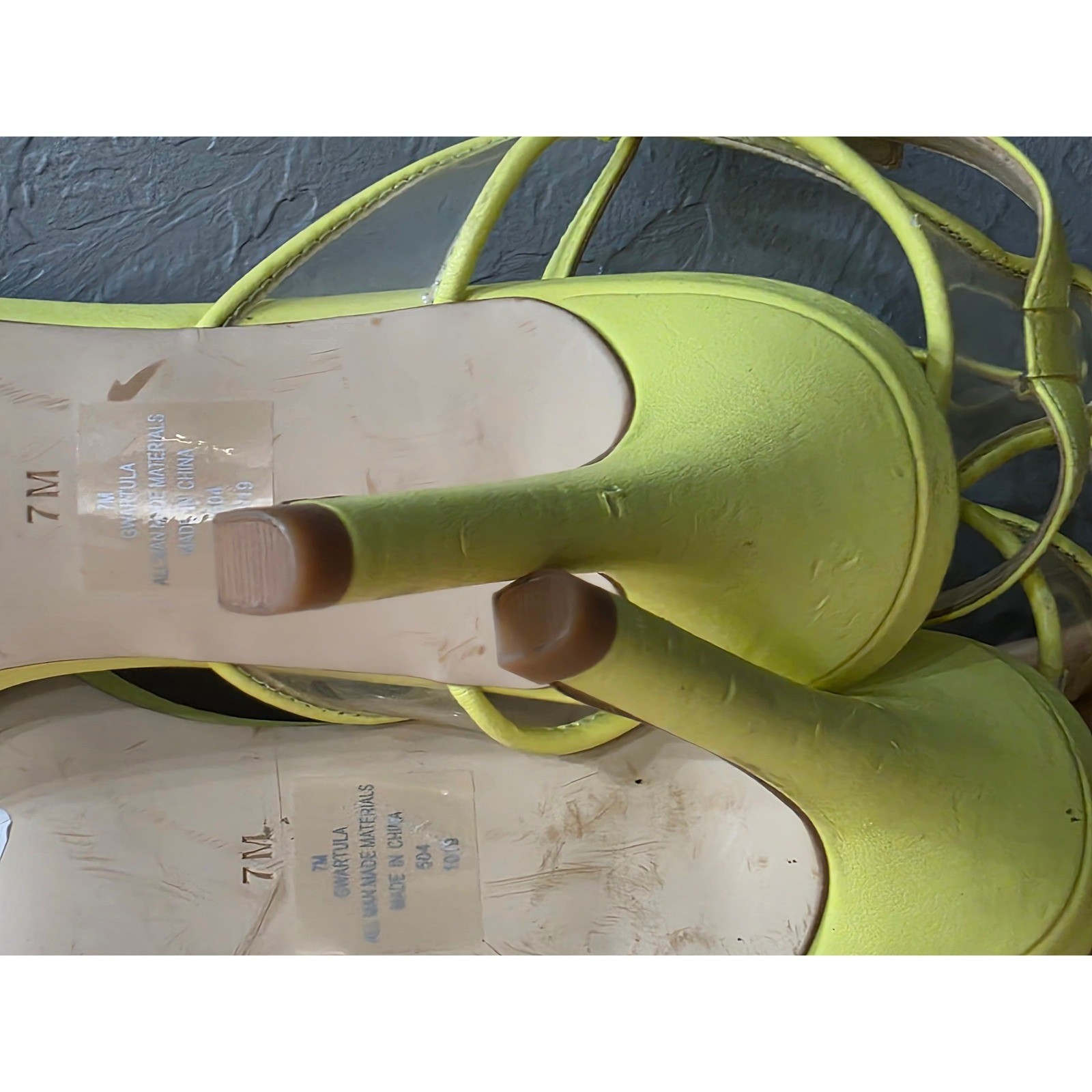 GUESS Neon Yellow & Clear Artula Sandal – Women 3.5″ inches Heels Size 7M