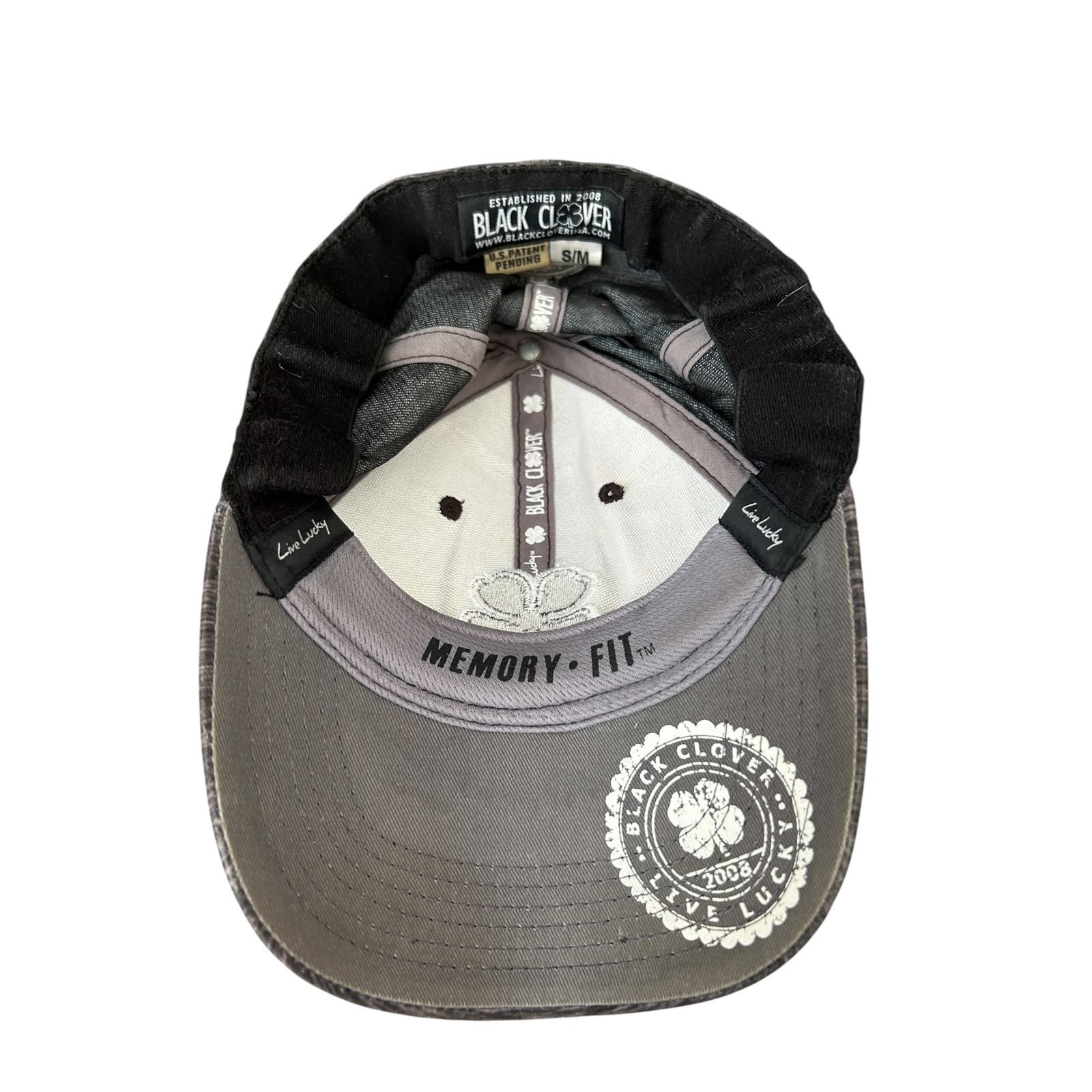 Black Clover Luck Memory Fit Flexfit Baseball Cap Gray Heather S/M Golf Hat