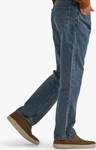 Wrangler Authentics Men’s Classic 5-Pocket Relaxed Fit 100% Cotton Jean