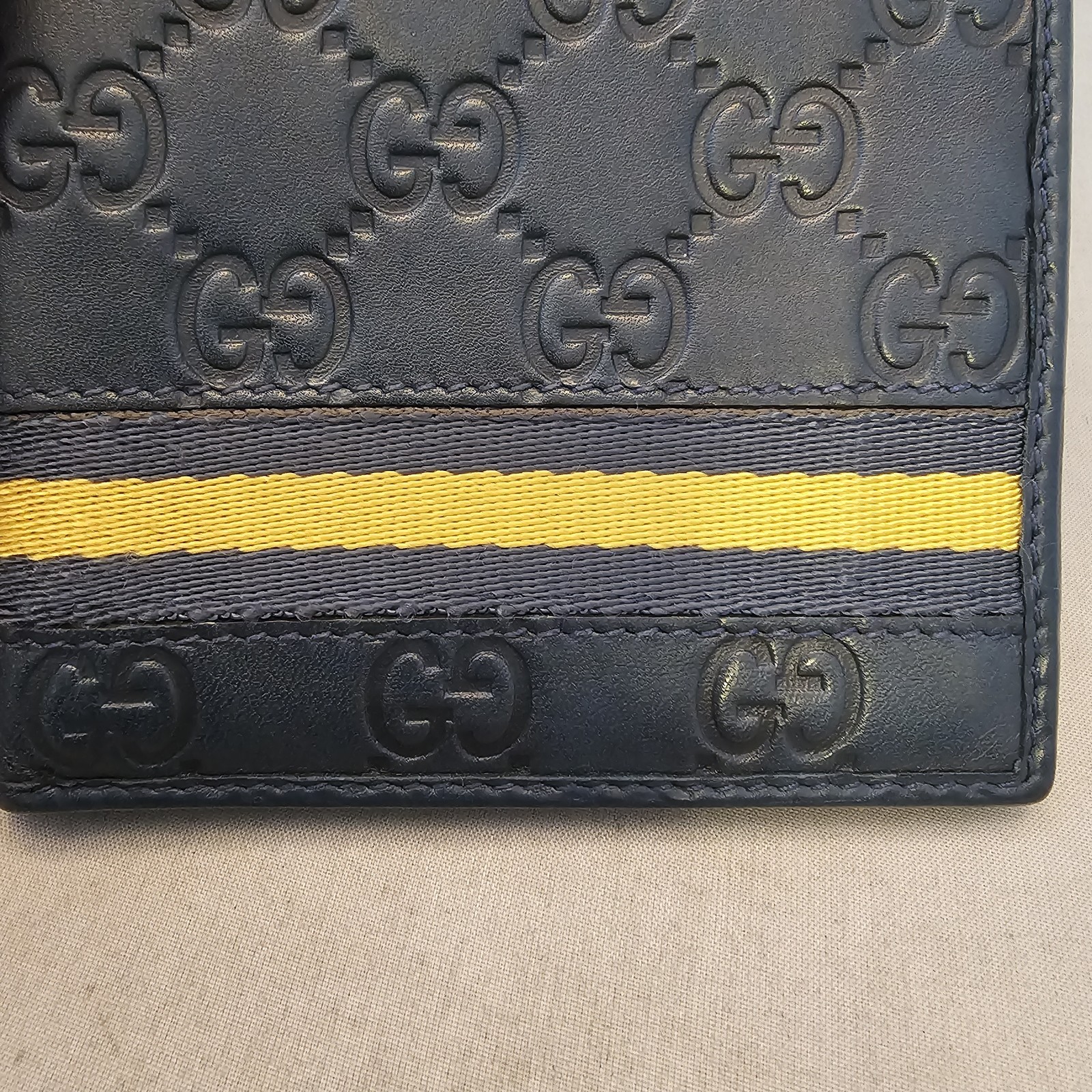 Gucci Wallet Bifold Navy Leather Yello Stripe GG Great Condition See Pictures