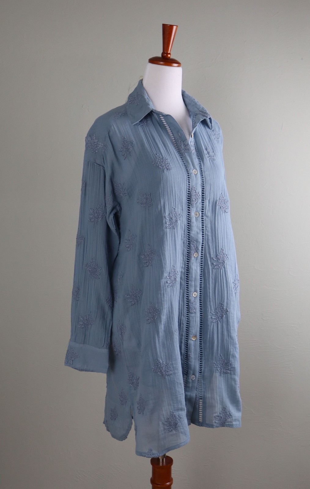 SUNDANCE Catalog NWT Cloverfield Embroidered Tunic Shirt Top in Blue Size Small