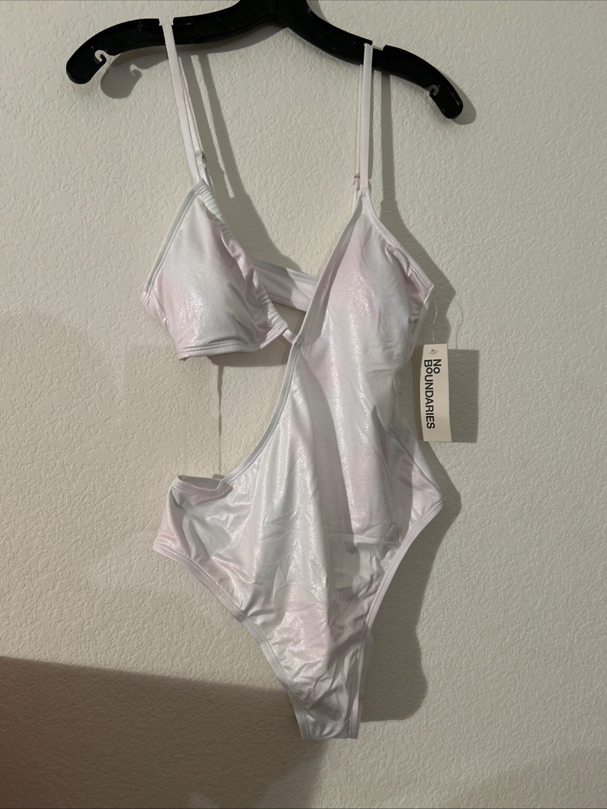 Womens XXS 00 Cheeky Cutout 1 Piece no boundaries swimsuit Vivid White NWT