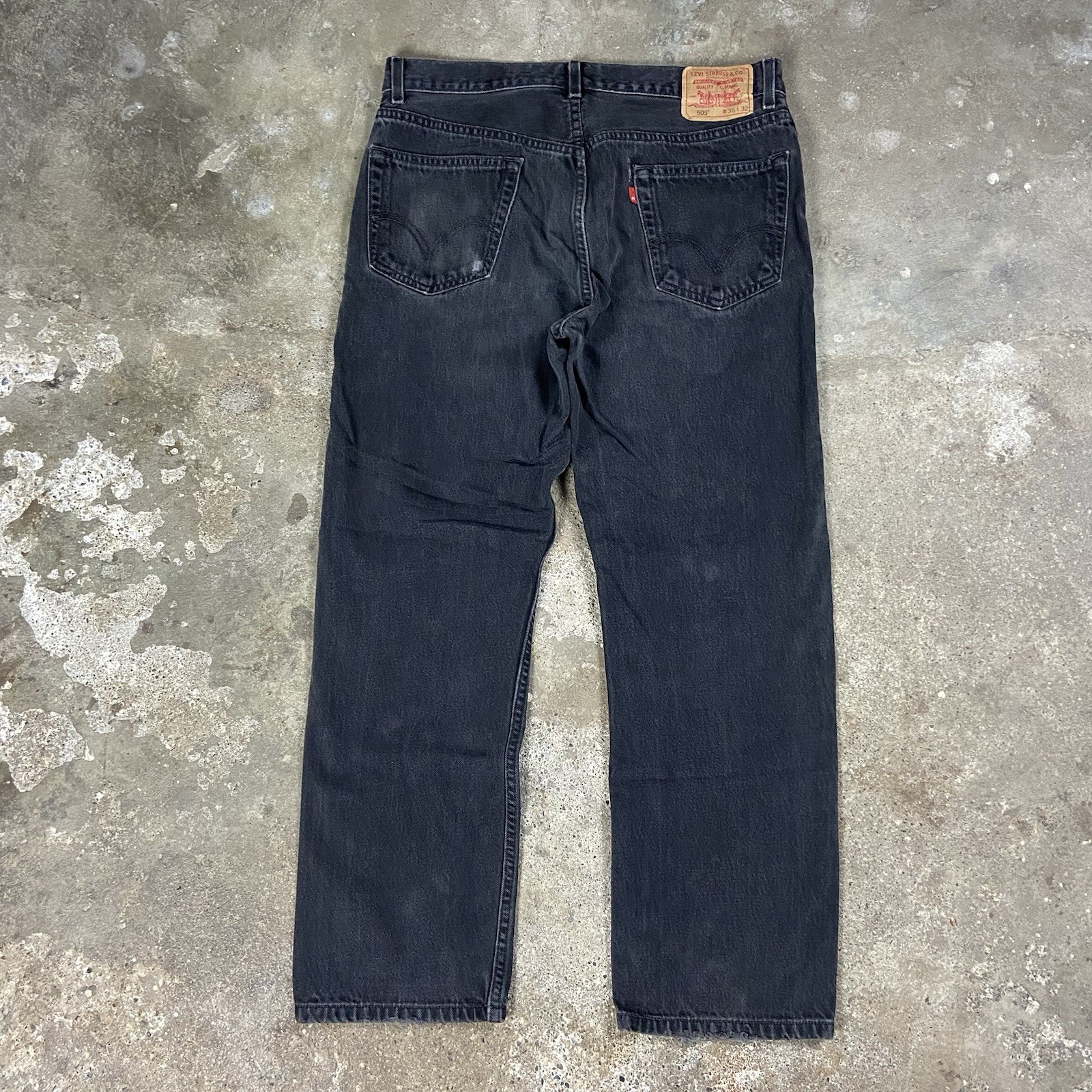 Vintage Levi’s 505 Jeans Size 36×32 Black Denim Classic Straight Leg Fit