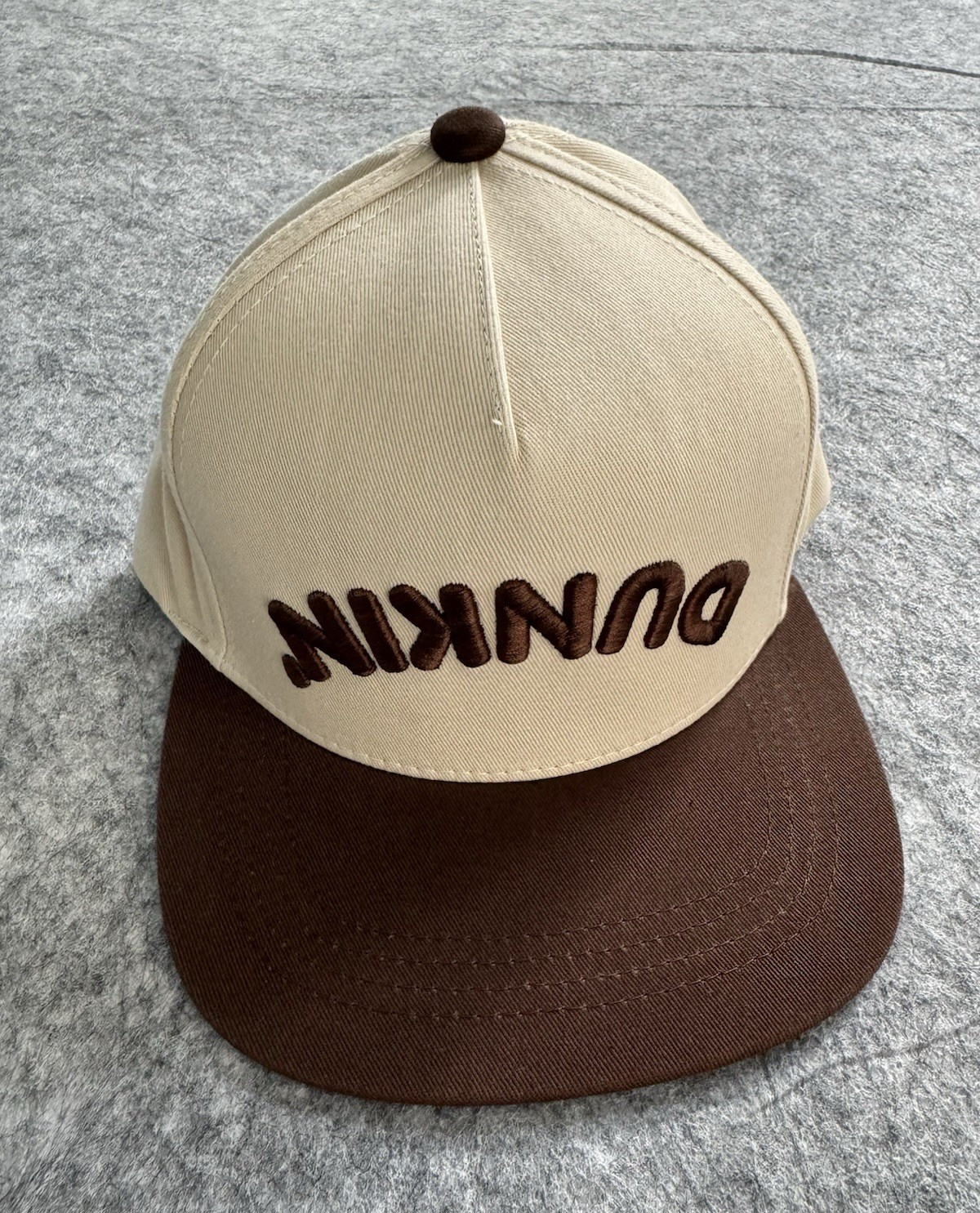 New Dunkin’ Donuts Men’s Adjustable Snapback Hat Beige/Brown Colorblock Est 1950