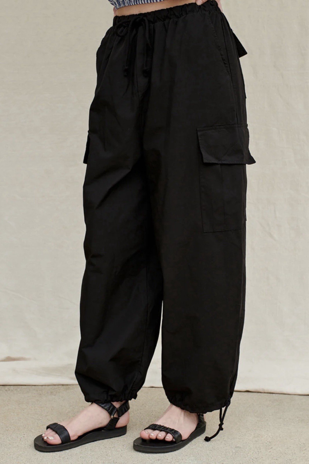STATESIDE Women’s Black Structured Poplin Drawstring Cargo Pants Size XS