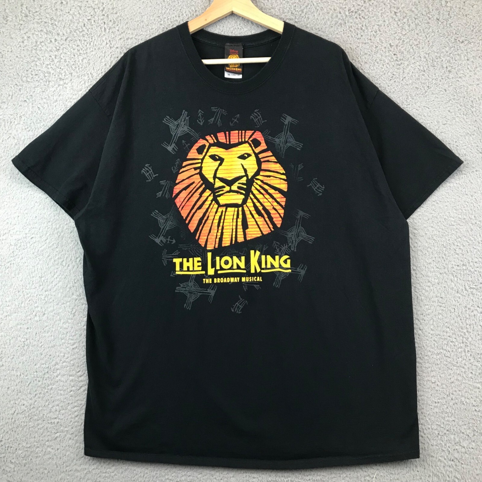 Disney The Lion King London Movie Theatre Broadway Musical Men’s Size 2XL T-Shir