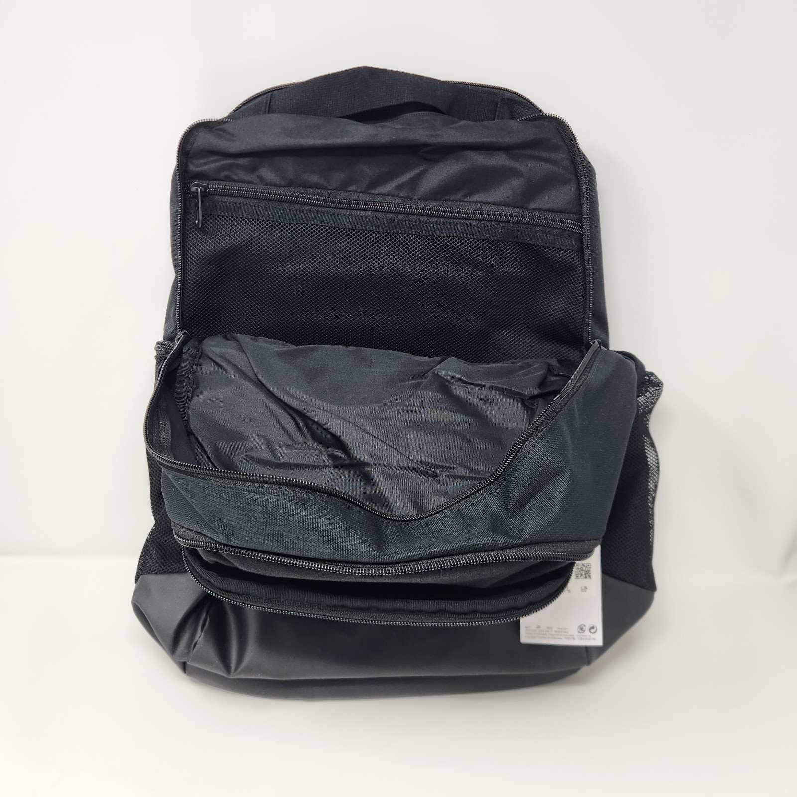 Nike Brasilia 9.5 Training Backpack 24L Black White Medium DH7709-010