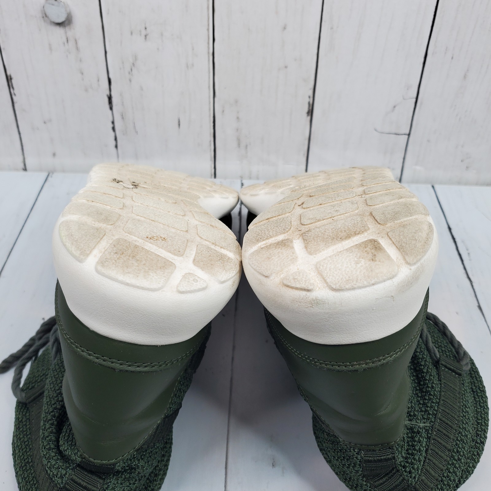 Nike Roshe One Green Sherpa Sneaker Boot Womens Sz 7 Bomber 807424-300 Rare