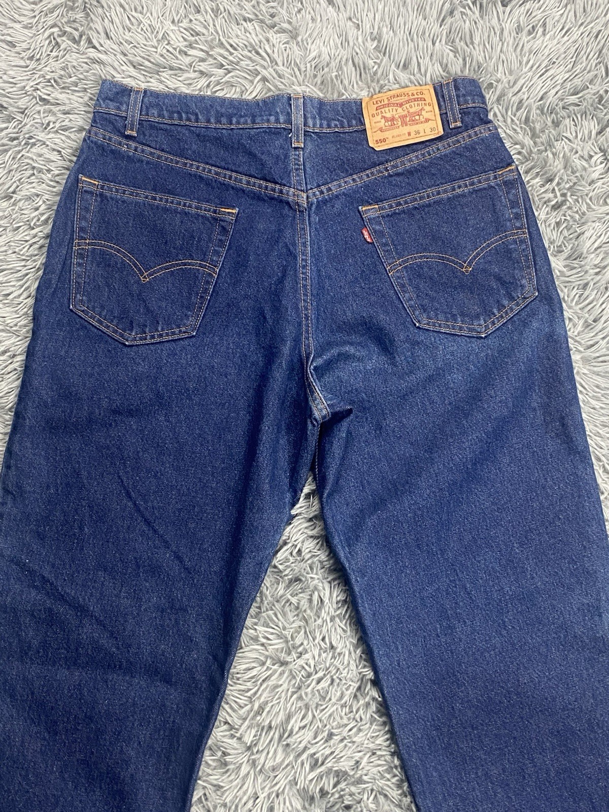 Vintage Levi’s 550 Jeans Mens 35×30 Relaxed Fit Medium Wash Made In USA