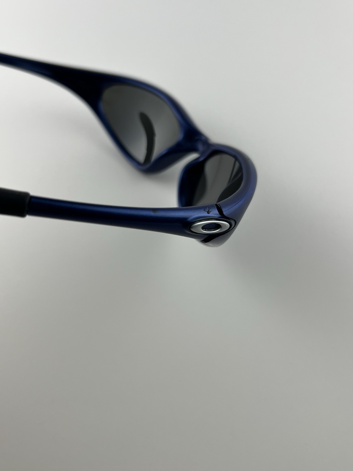 Oakley Minute 1.0 Code Blue Frame Black Iridium Lens 04-094 Silver Icons RARE