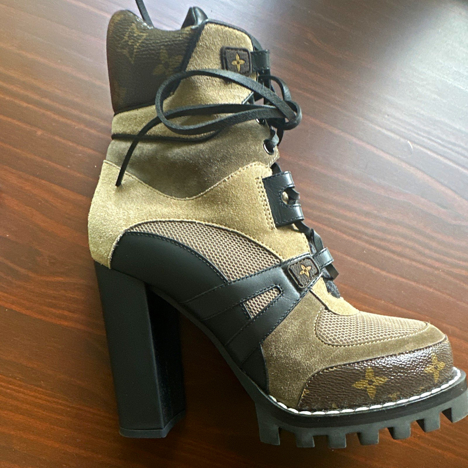 Louis Vuitton Star Trail Boot – Size 39