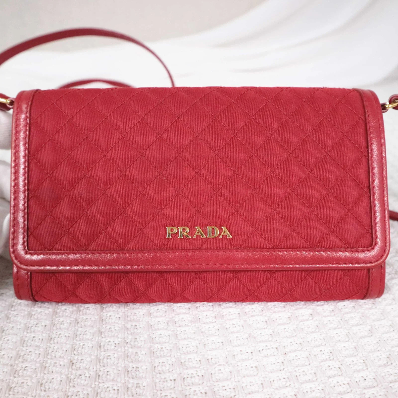 Prada Wallet On Chain Woc Red Tessuto Nylon Calfskin (mm042926f7r)