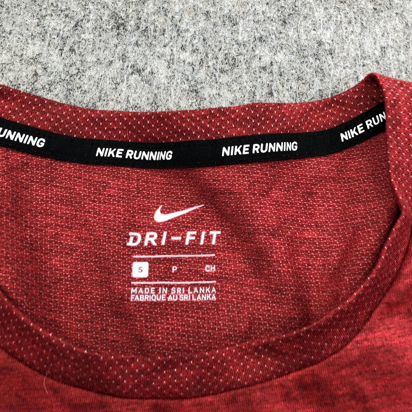 Nike Tank Top Mens Small Red Dri-FIT Sleeveless Running Gym Athletic Performance
