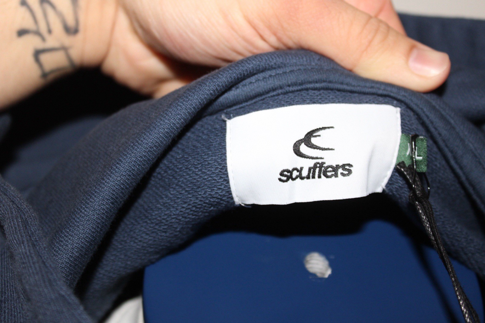 SCUFFERS BRAND NEW “EFFORTLESS” IN BLUE SIZE XXL CAN FIT XL … PREMIUM HOODIE