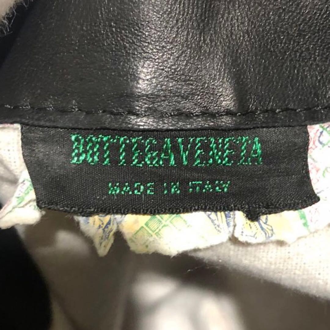 Rare and Bottega Veneta Leather Drawstring Shoulder Bag Black