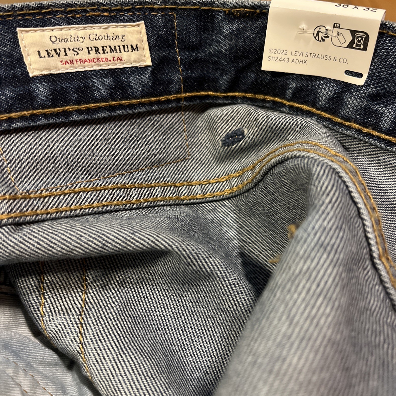 Levi’s Premium 568 Loose Straight Blue Jeans 38×32