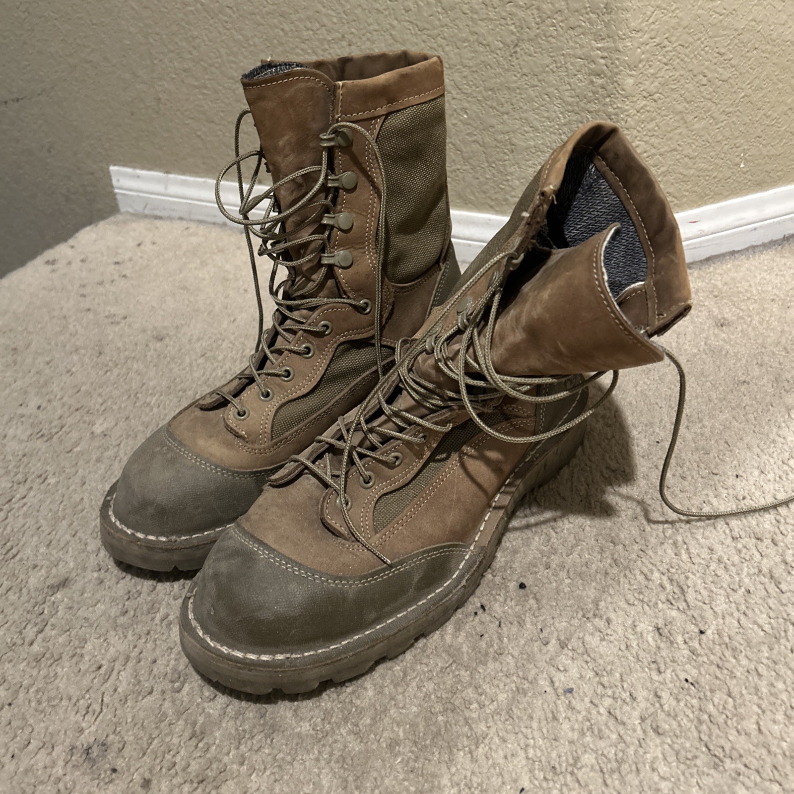 Wellco USMC Hot Boots Rugged All Terrain R.A.T. E163 Military 10 1/2 W Vibram