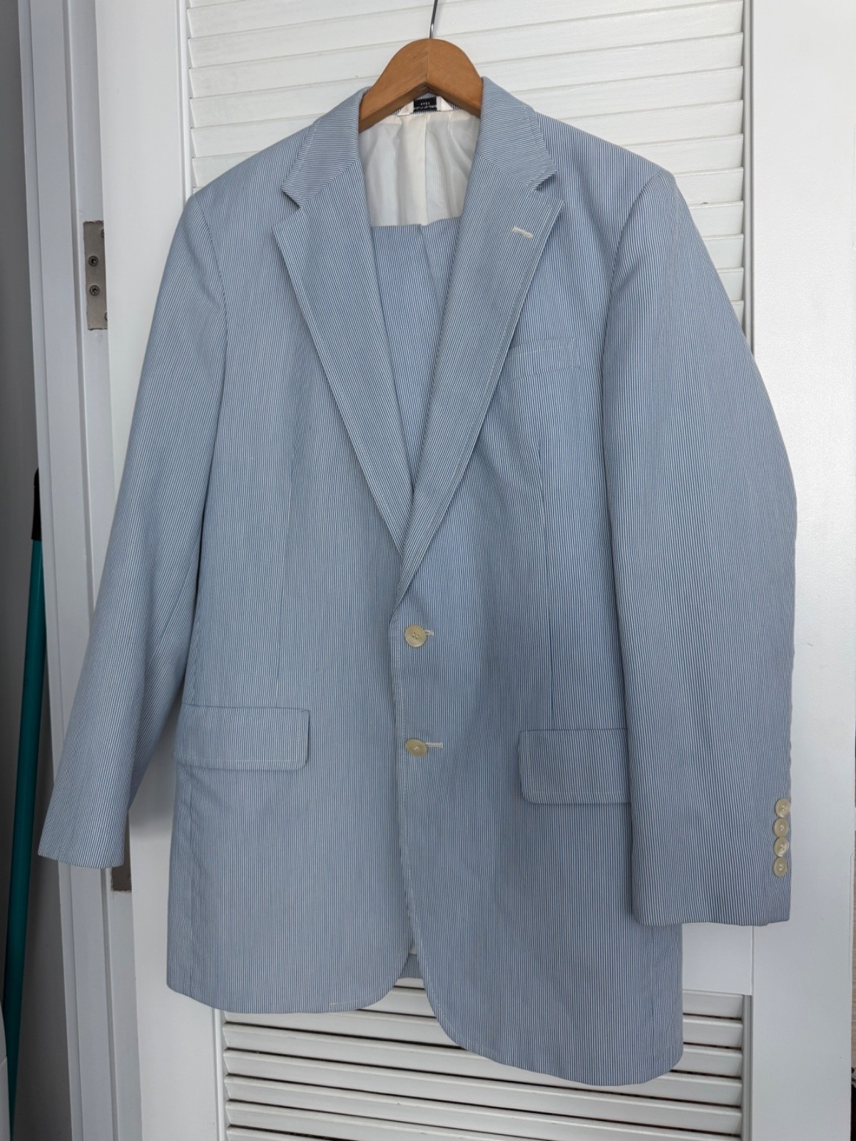 VTG Haspel Seersucker Suit Union Made USA Blue White Pinstripe 32×29 (aprox)