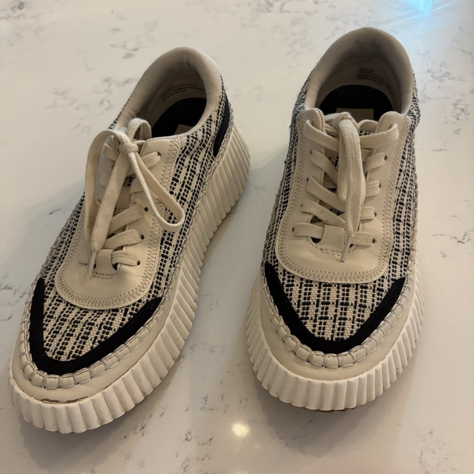 Vita Dolce Women’s Platform Tweed Sneakers Size 9