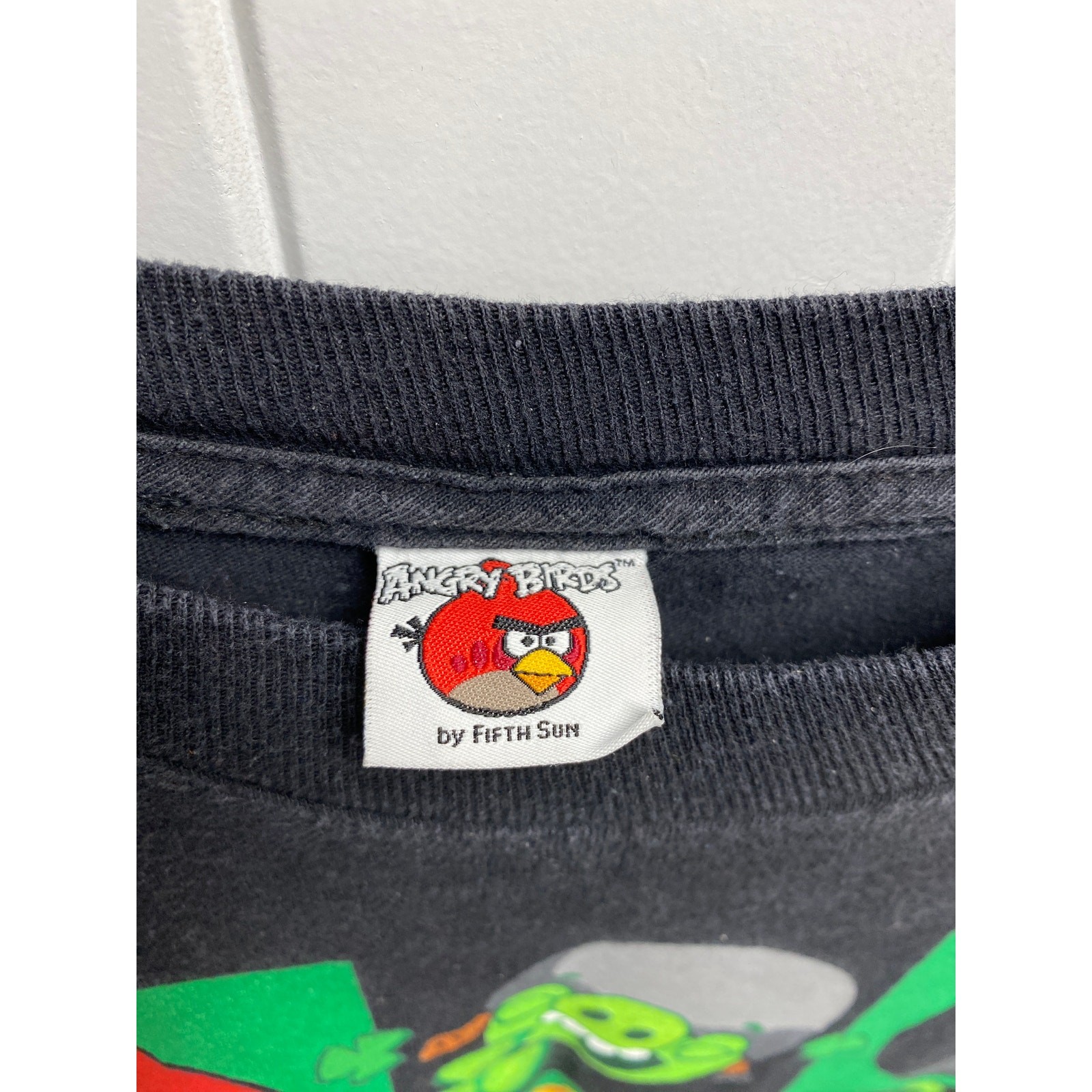 Angry Birds Fifth Sun St Patricks Day Black Graphic T Shirt XL Pre Owned