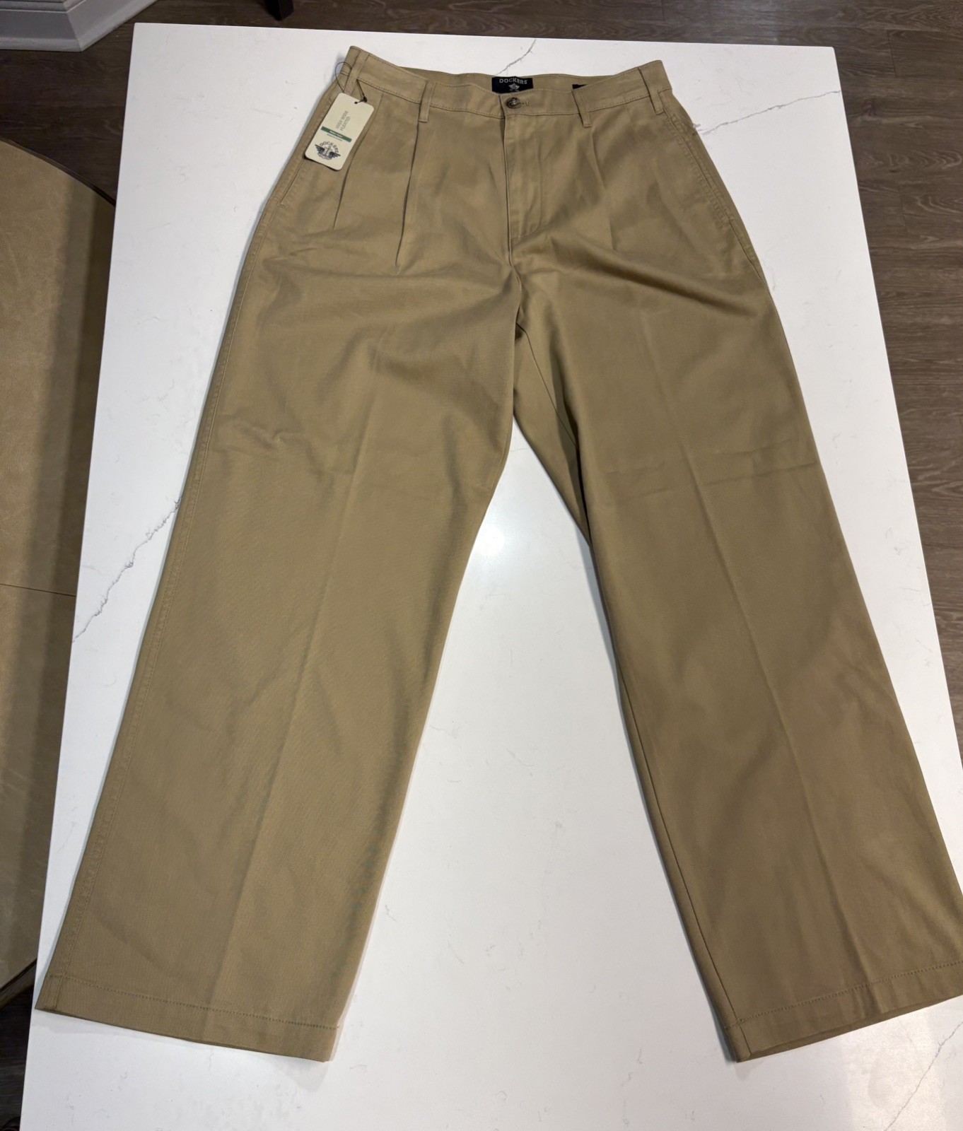 Dockers Signature Khaki Classic Fit Pleated Pants Men’s Sz 30/30 New NWT