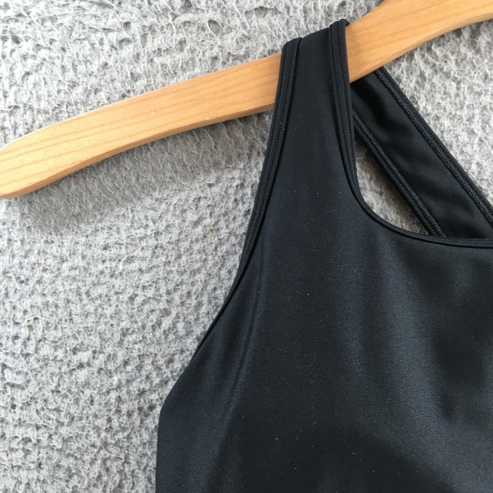 Under Armour Compression Crossback Mid Sports Bra Womens 2XL Black Sleeveless