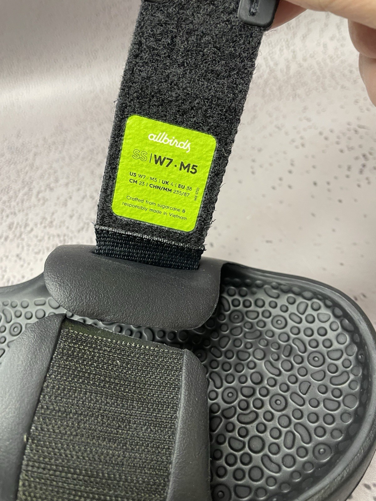 Allbirds Unisex Sugar Sliders Slide Sandals Black Eco Friendly Size W 7 M 5