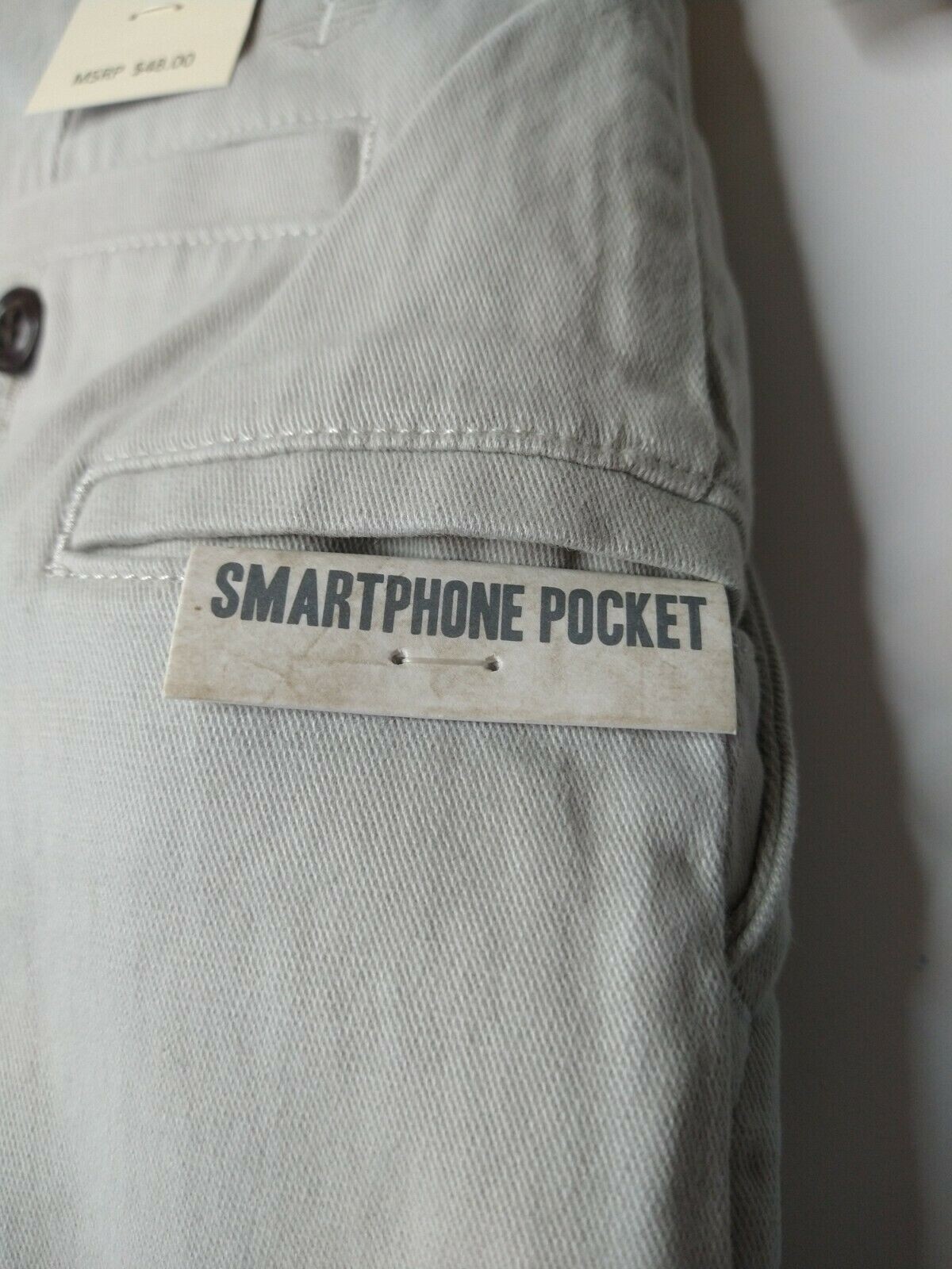 Dockers Mens Shorts Size 32 Light Gray, Has Smart Phone Pocket! New NWT