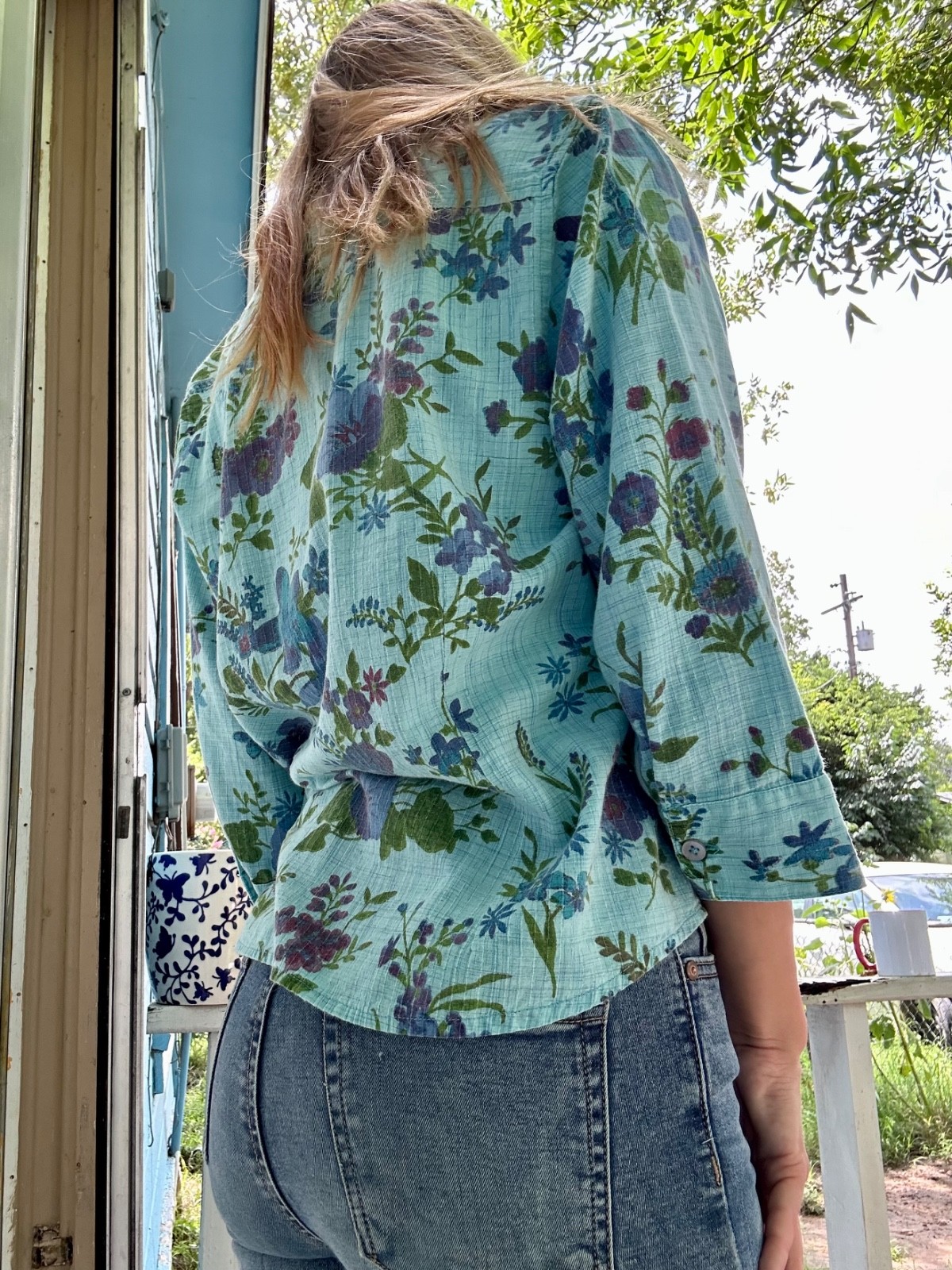 Lemon Grass Studio Floral Button-Up Collared Top Blue and green vintage