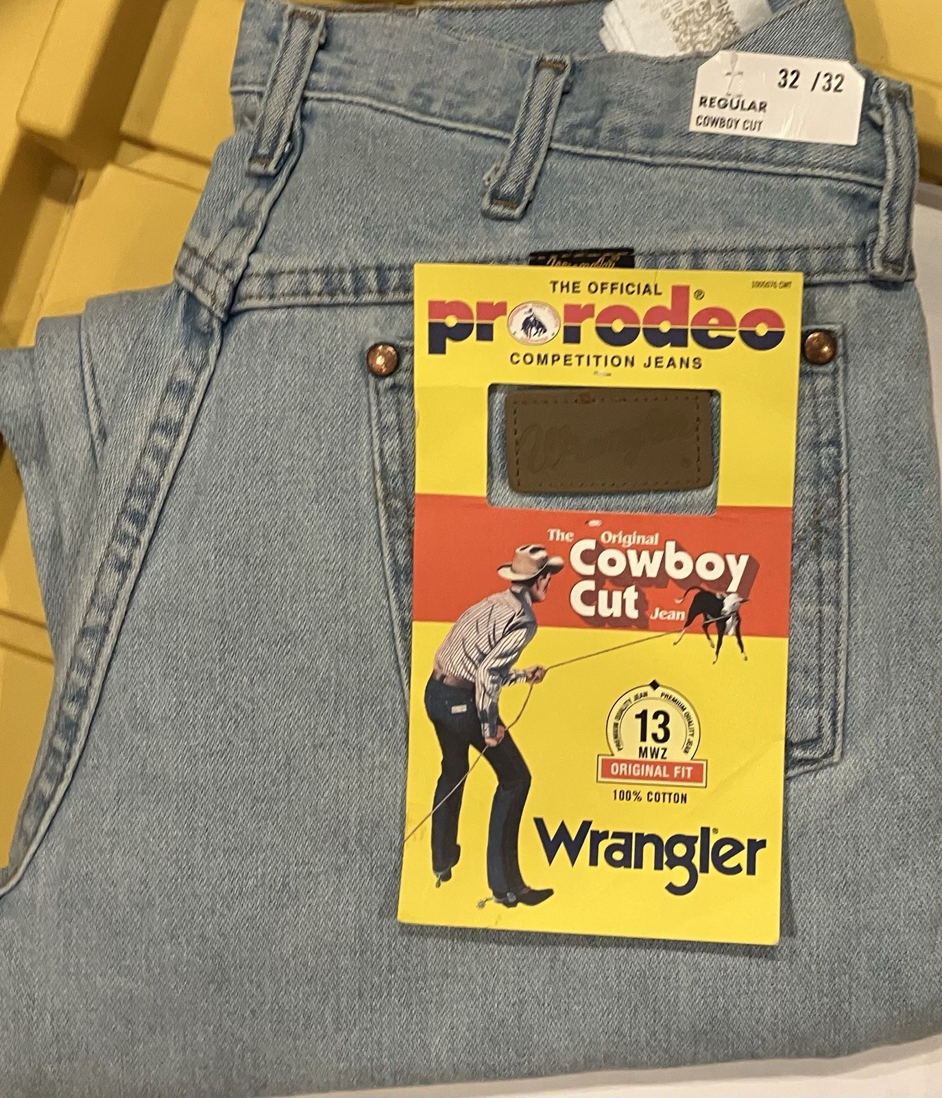 32×32 Wrangler Pro Rodeo Regular Cowboy Cut