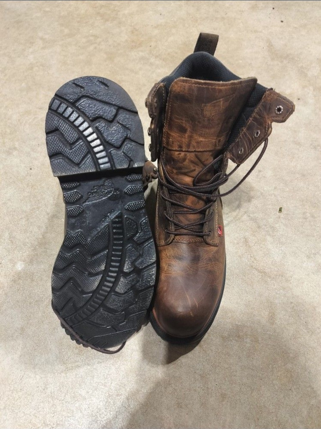 Red Wing 2203 Dynaforce 8″ Safety Toe Work Boots – Men’s 10.5